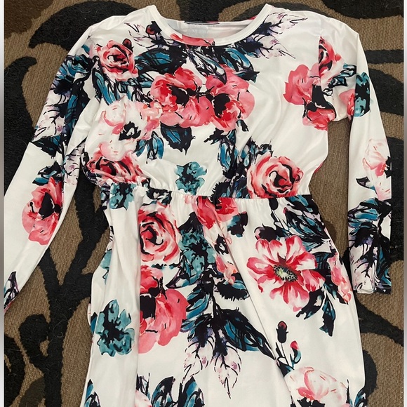 Maxi Floral Dress - Picture 3 of 5